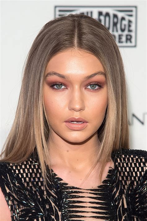 gigi hadid pink eyeshadow.